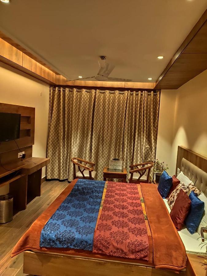 Apple Blossom Hotel Manāli Exterior foto
